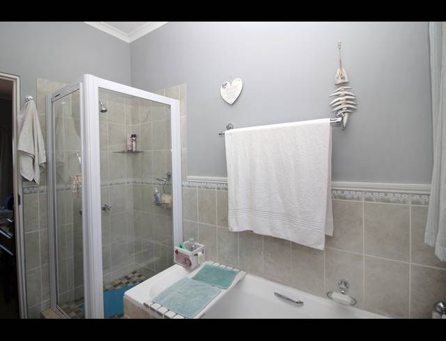 3 BEDROOM TOWNHOUSE FOR SALE IN ISLAND VIEW